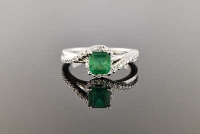 Modern Emerald & Diamond Ring