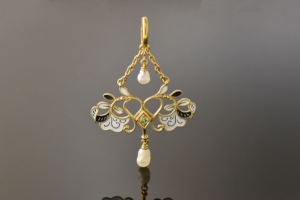 Enamel and Pearl Drop Pendant Enamel and Pearl Drop Pendant