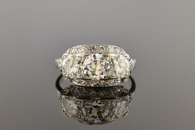 Edwardian Three Diamond Ring