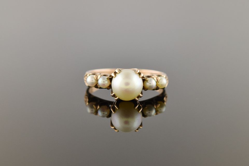 Five Pearl Ring