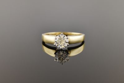 Round Diamond Solitaire
