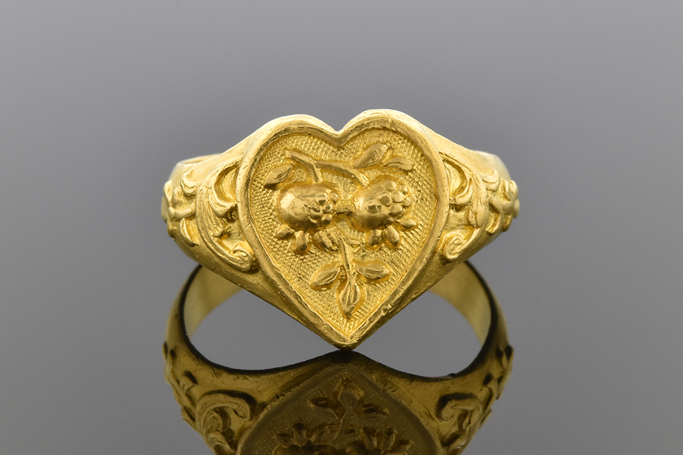 Carved Design Heart Ring In 22 Karat Gold