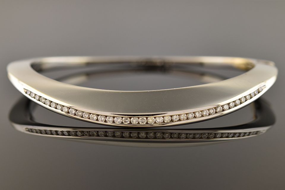 Contour Diamond Bangle