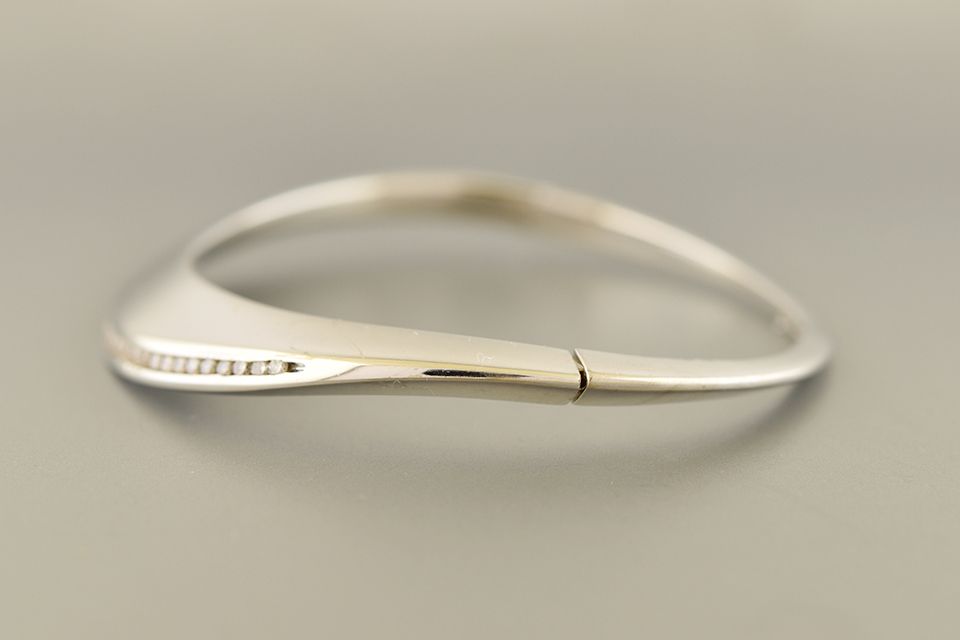 Contour Diamond Bangle