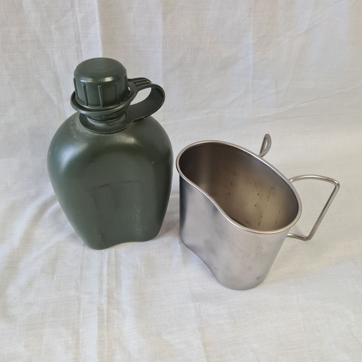 Dutch Army 1L Water Bottle/Canteen with Mug