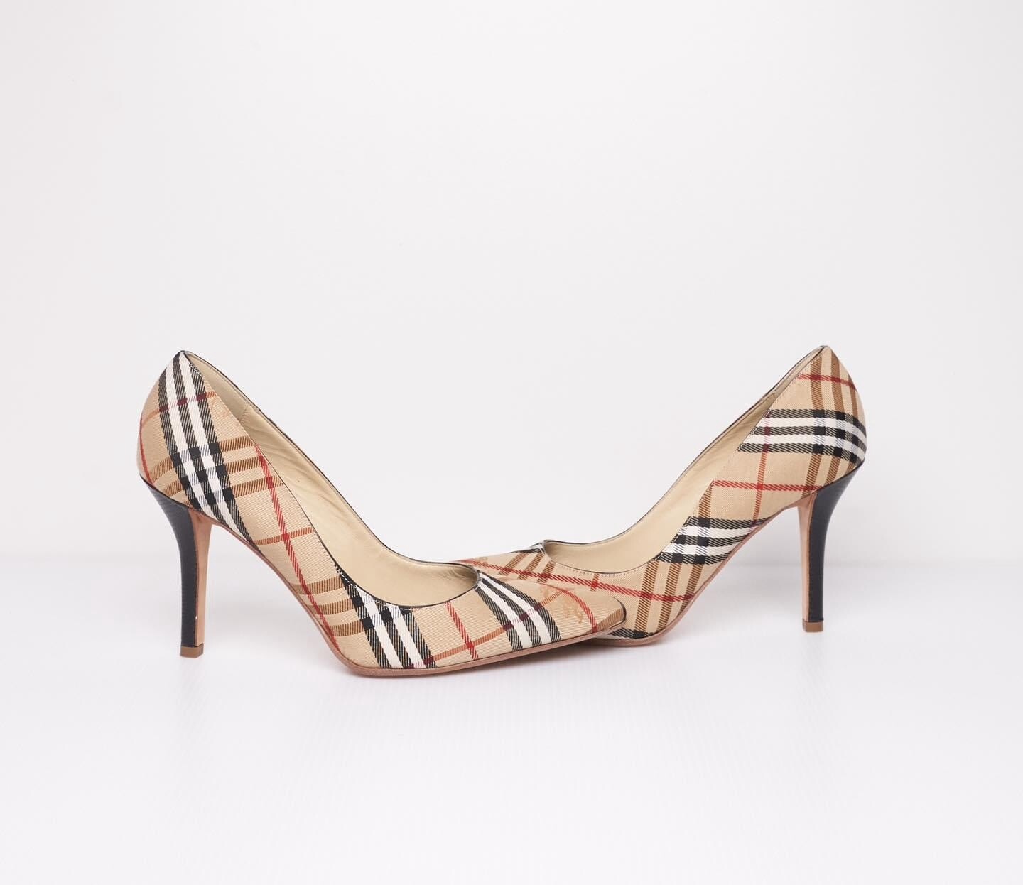Burberry Pumps S37