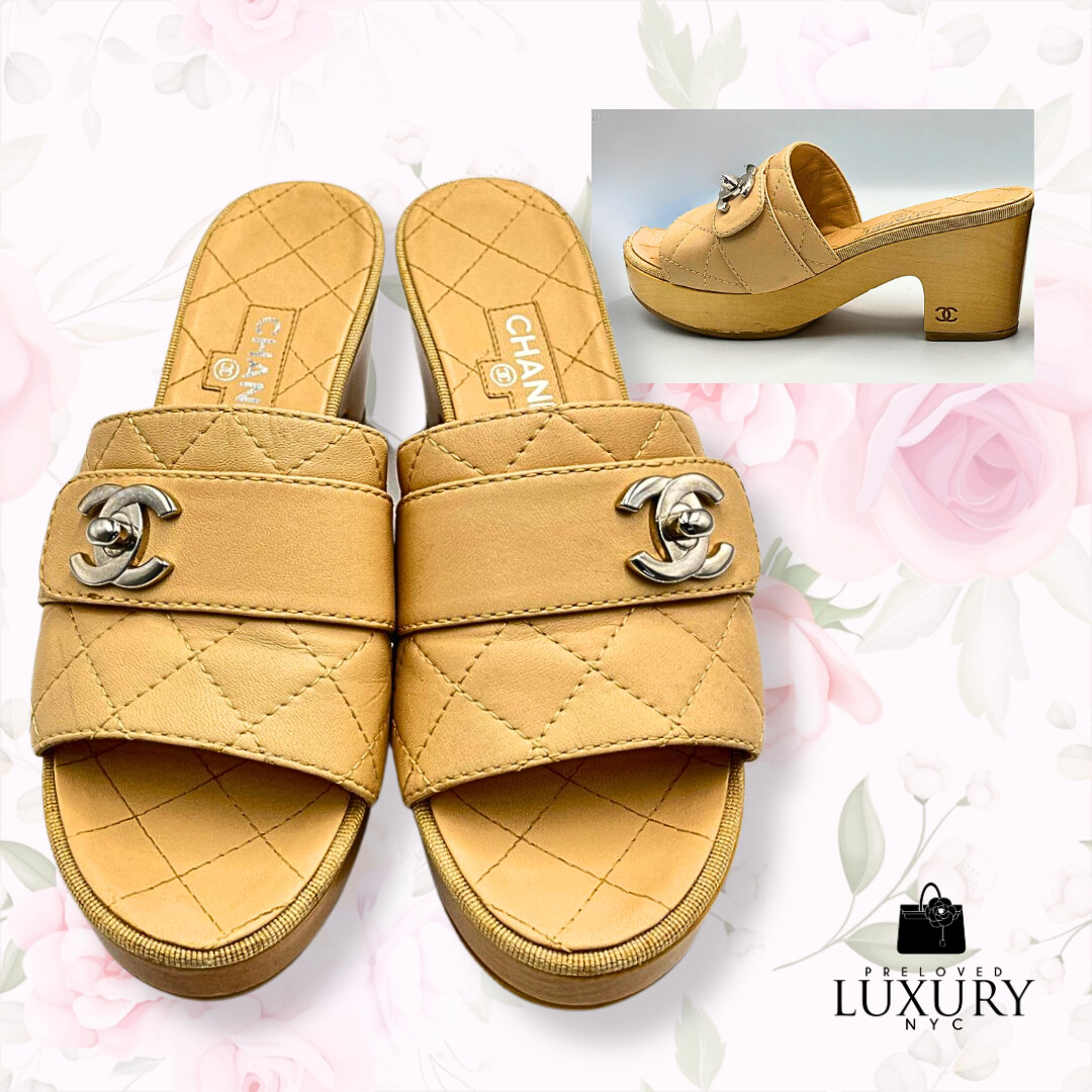 CHANEL Turnlock Matelasse Sandal