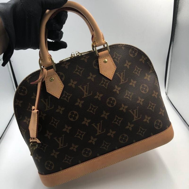 LOUIS VUITTON Monogram Alma PM