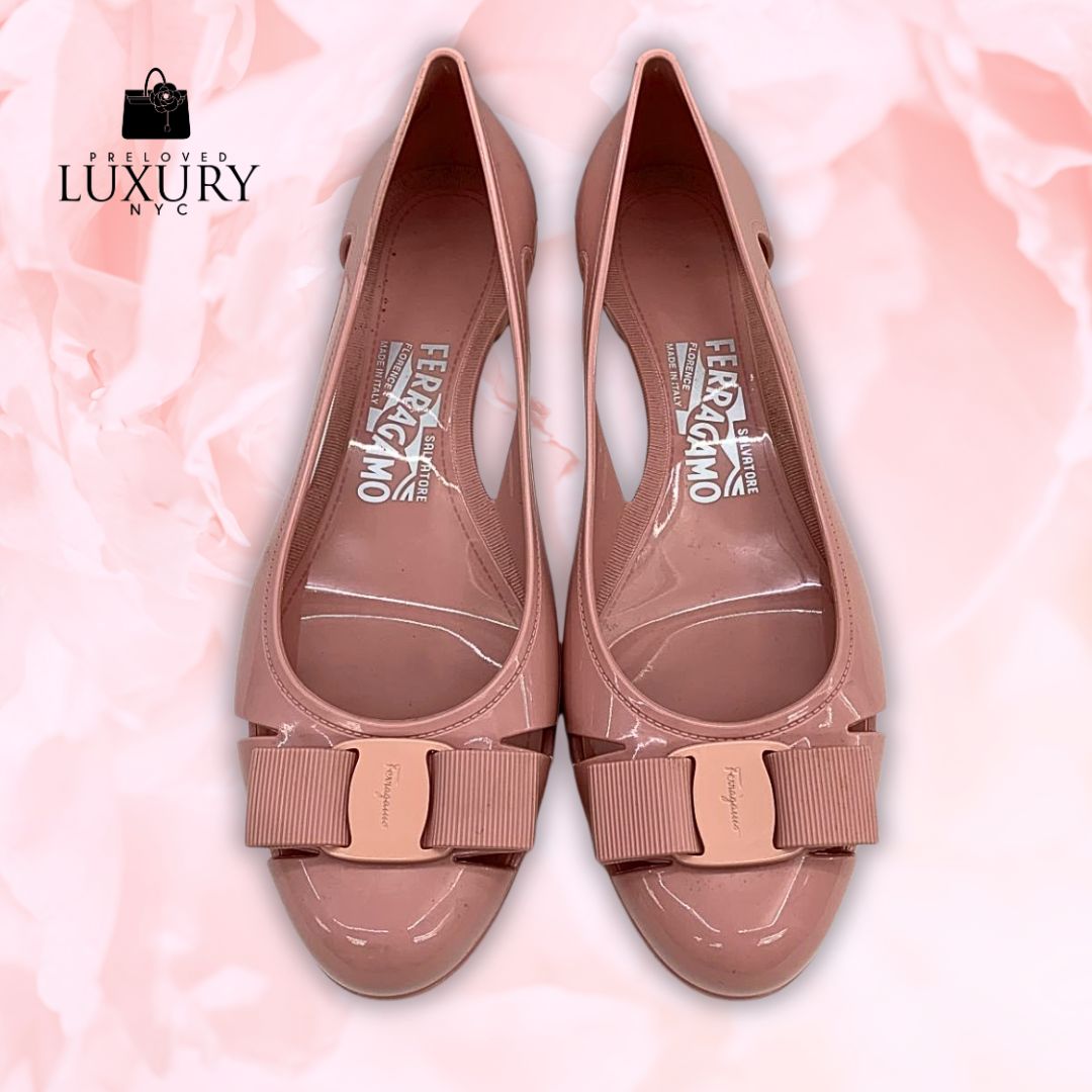 SALVATORE FERRAGAMO Pink Vara Nelly Flats Pumps