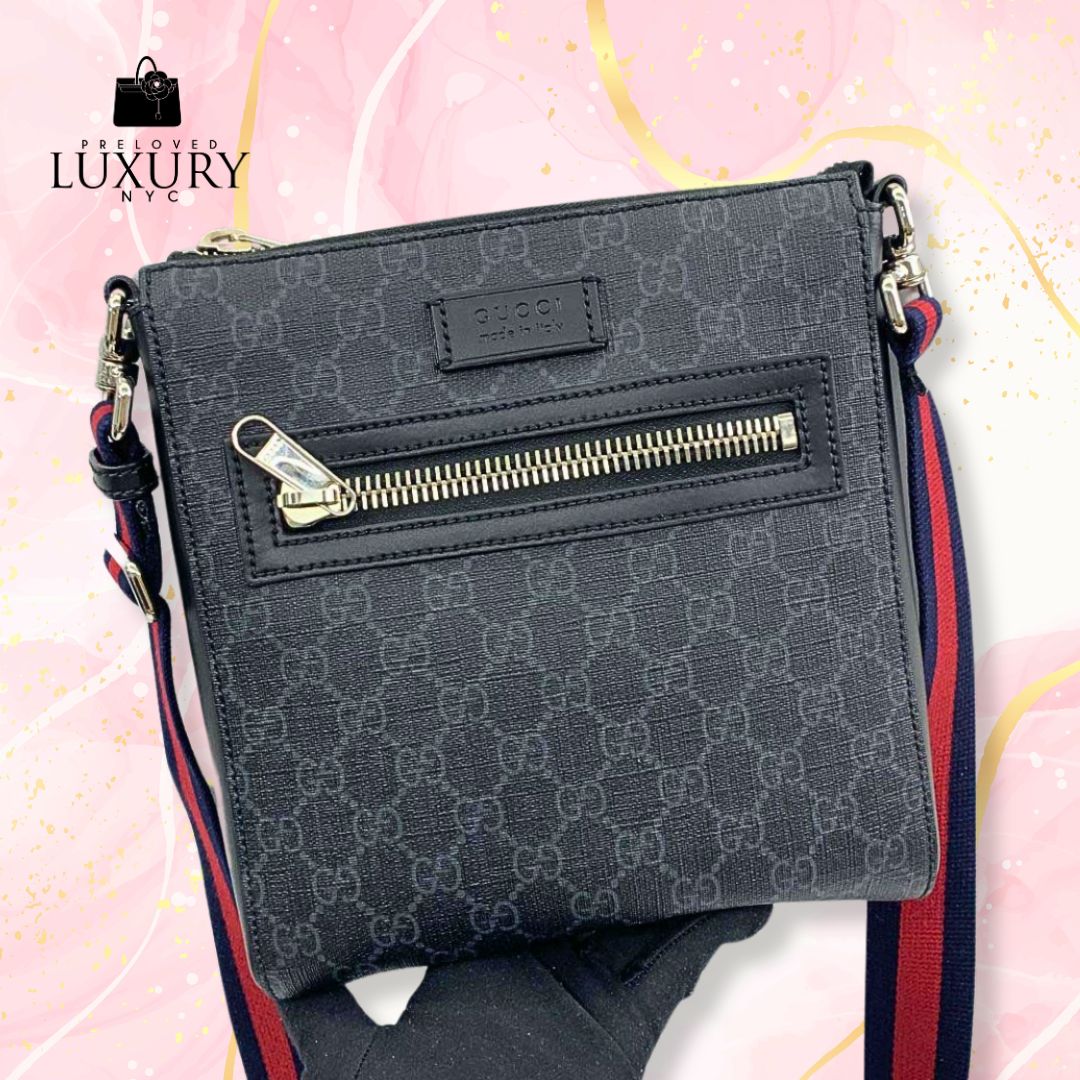 GUCCI GG Bag Supreme Small Messenger Black