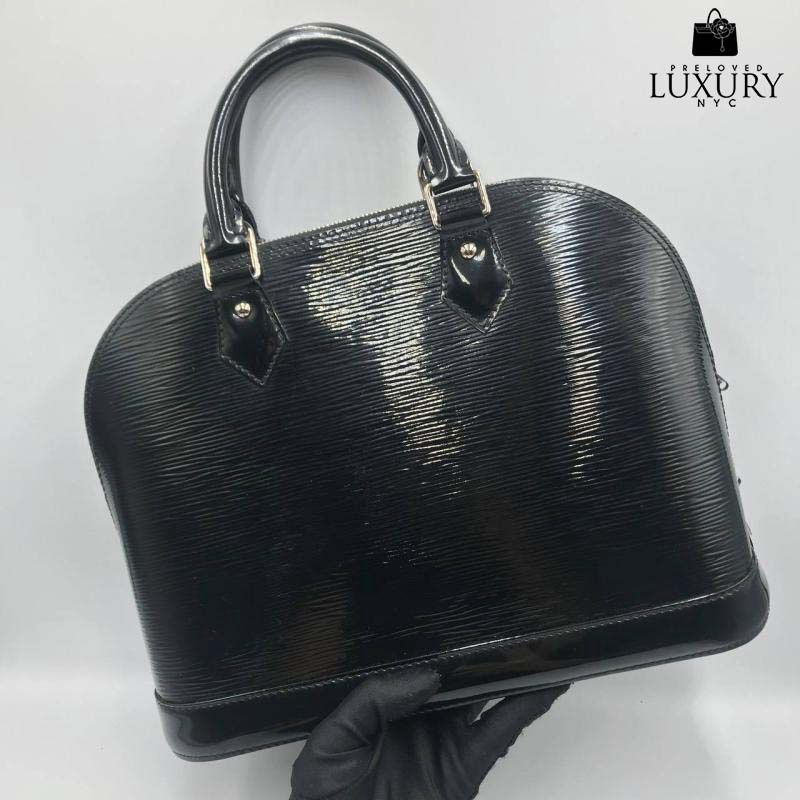 LOUIS VUITTON Epi Alma PM Enamel