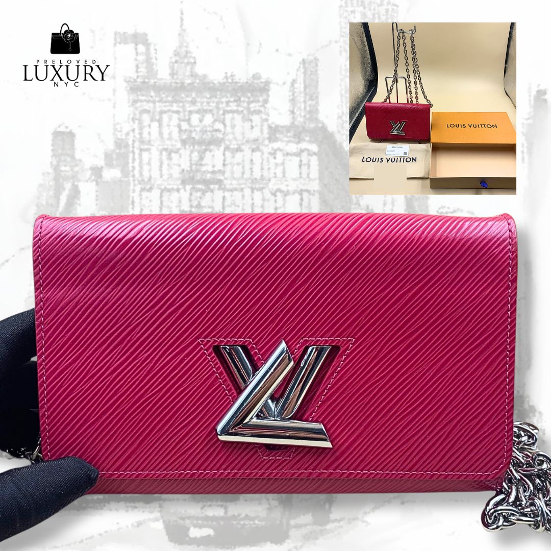LOUIS VUITTON Twist Chain wallet