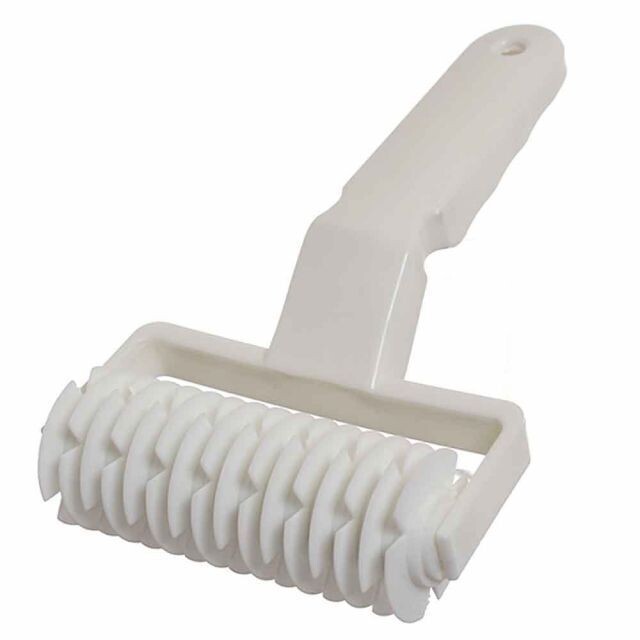 Decora Rullo per Losanghe Tagliapasta in Plastica Bianca 11 cm