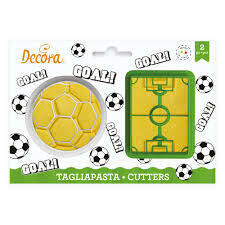 Decora Tagliapasta Pallone e Campo di Calcio Plastica Set 2 Pz