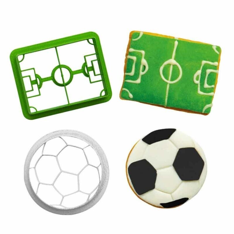 Decora Tagliapasta Pallone e Campo di Calcio Plastica Set 2 Pz