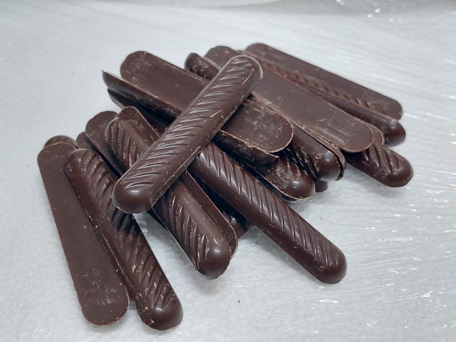 Lindt Cioccolato di Copertura Fondente, Conf.da 1.6 Kg 50%