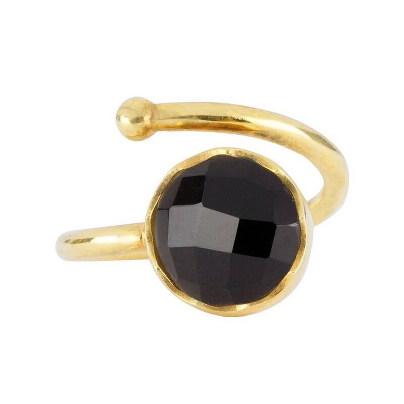 Gouden ring met Zwarte onyx