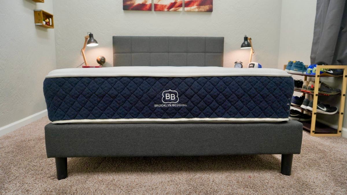 *New* - Brooklyn Bedding - Signature Hybrid - Queen Mattress