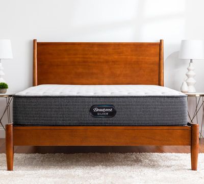 Beautyrest - Silver - BRS900 - Queen Mattress