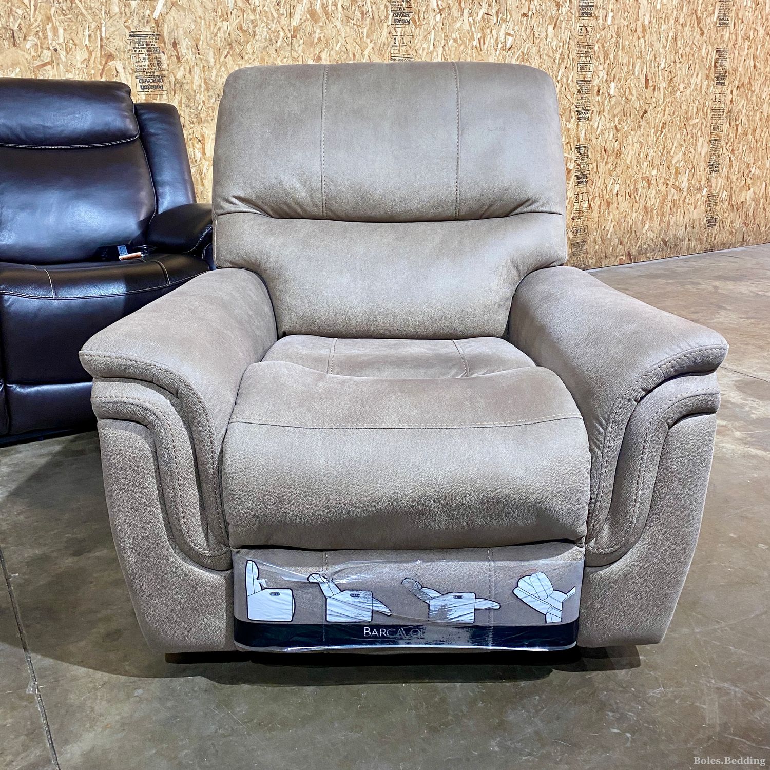 Barcalounger - Power Recliner Glider w/ Adjustable Headrest - Mushroom Brown