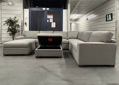 *NEW* - Thomasville - Langdon - Sectional w/ Chaise and Storage Ottoman - Gray