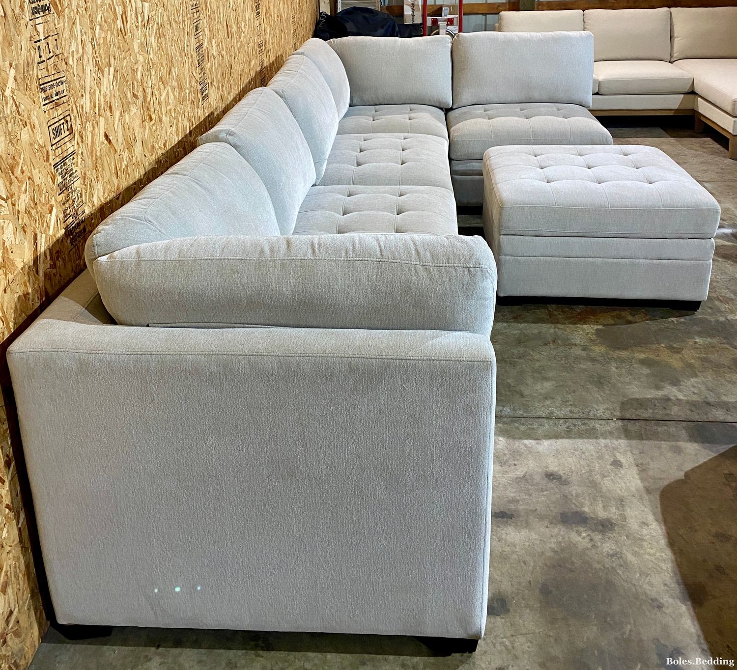 *NEW* - Thomasville - Tisdale Collection - 6-Piece Modular Sectional w/ Storage Ottoman - Beige