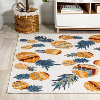 Jonathan Y Ananas Bold Pineapple Indoor Outdoor Area Rug 7’9” x 10’