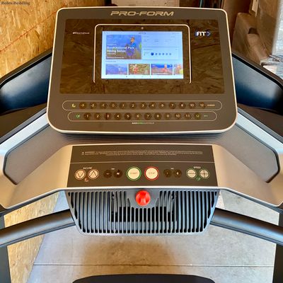 Pro-Form / iFit - Pro 2000 - w/ 10” Smart HD Touchscreen - Treadmill