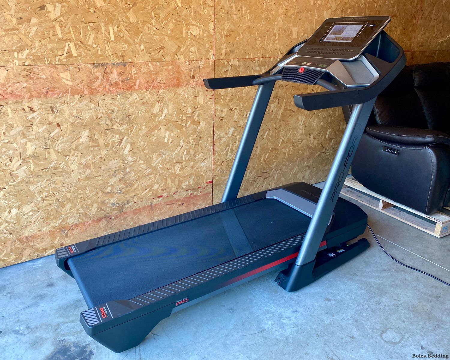 ProForm Pro 2000 Treadmill with 10" Smart HD Touchscreen
