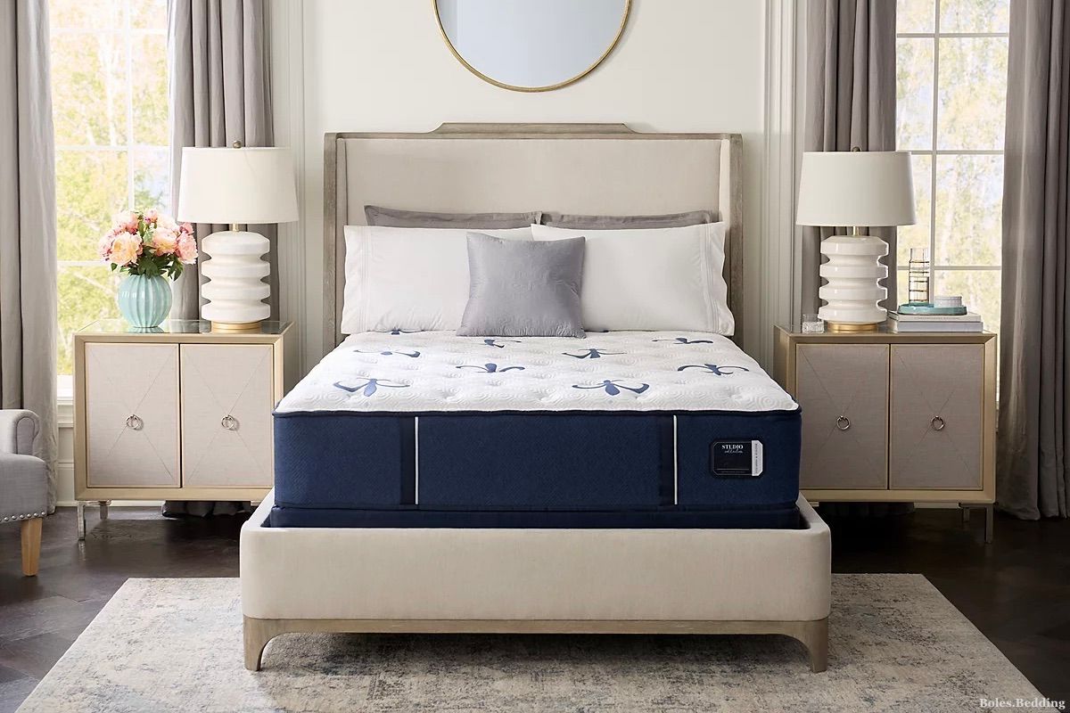 Stearns &amp; Foster - The Studio Collection - Medium - Innerspring Standard Top - 14” - Queen Mattress