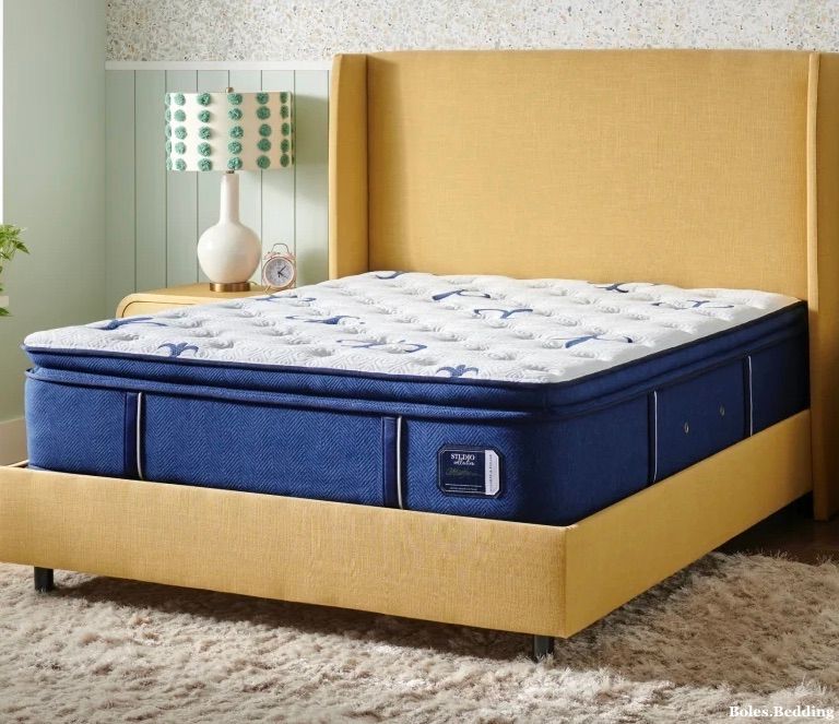 Stearns &amp; Foster Studio Collection Queen Mattress 14" Medium