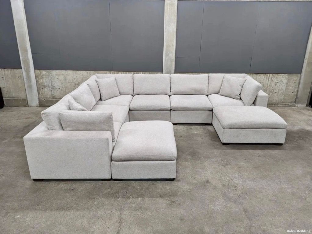 Thomasville - Lowell - 8-Piece Modular Sectional w/  2 Ottomans - Light Gray