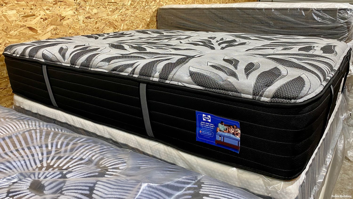 Sealy Posturepedic Plus Exuberant II Queen Mattress – 14" Firm Tight Top