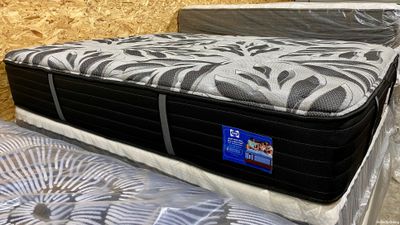 Sealy Posturepedic Plus Exuberant II Queen Mattress – 14" Firm Tight Top