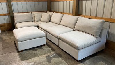 Thomasville Lowell 6-Piece Modular Sectional with Ottoman Light Gray