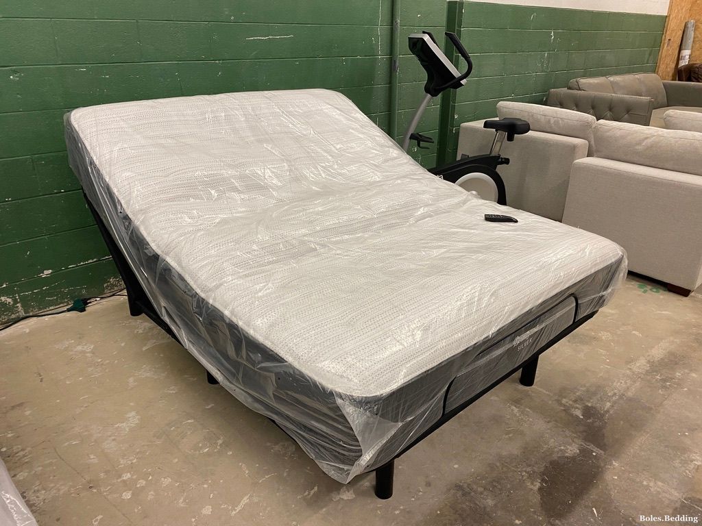 Beautyrest Silver BRS900 Queen Mattress + Motion Air 12" Adjustable Base Package – Medium Firm