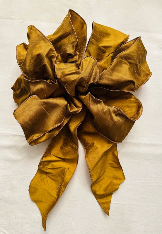 Gold Bow