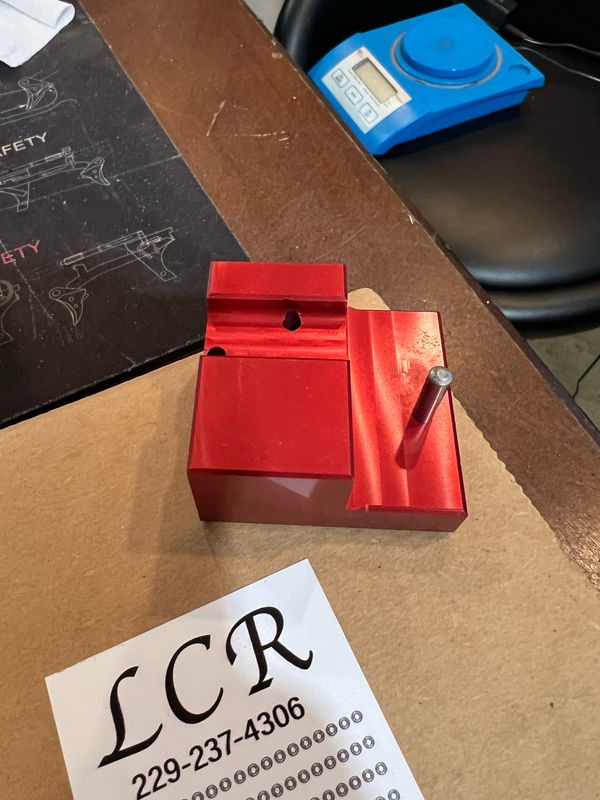 Bolt Block 73/66 to remove extractor