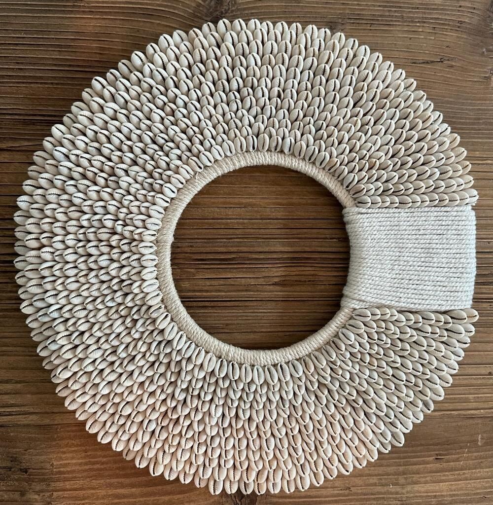 Bali Cream Round Shell Necklace L