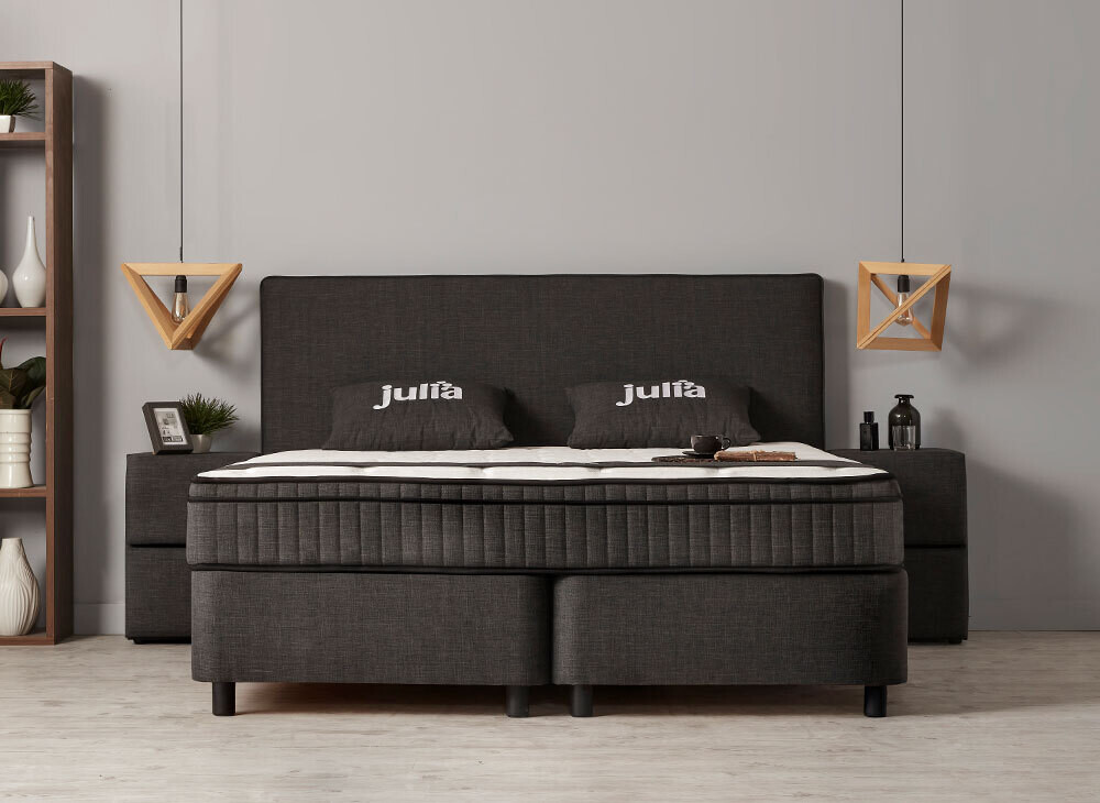 Julia