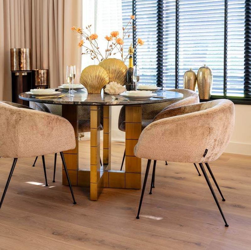 Collada dining table round (Ø130cm)