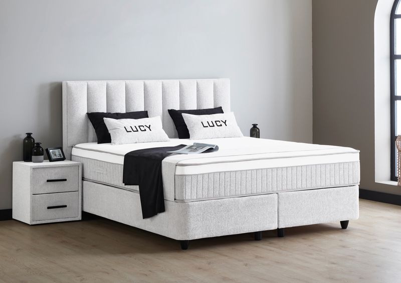 Lucy met matras en opbergruimte