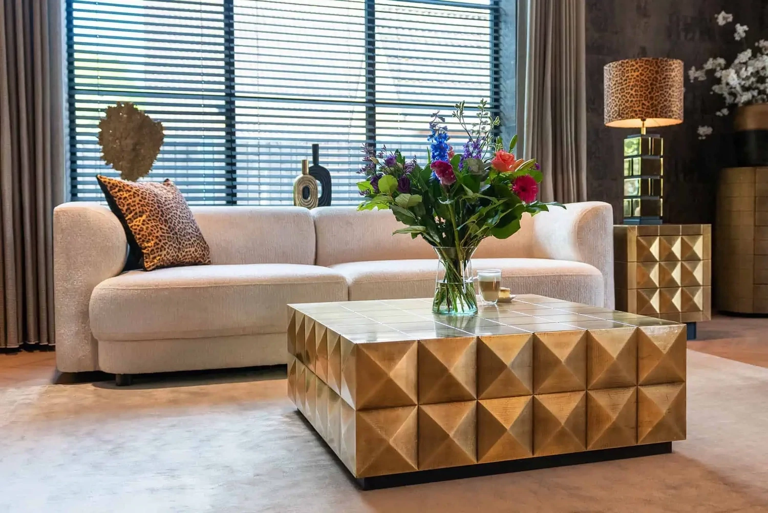 Collada coffee table 90x90cm