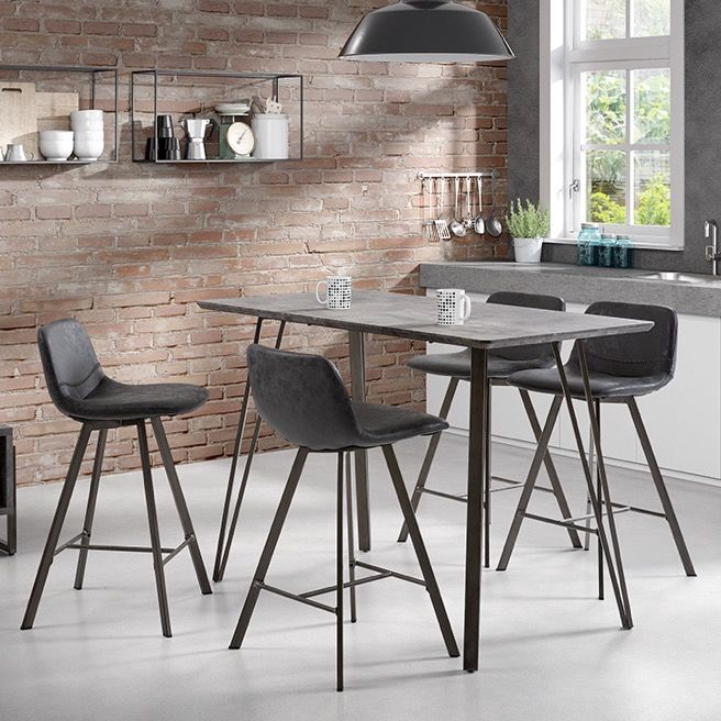 Betty (140x70x92hcm)