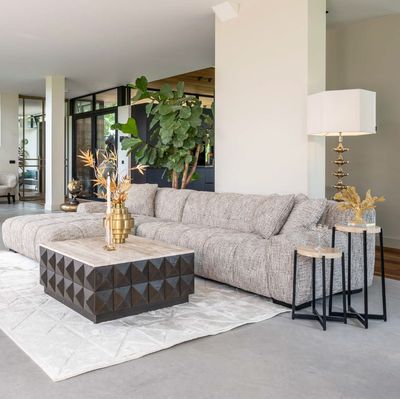 Claremont: Coffee table