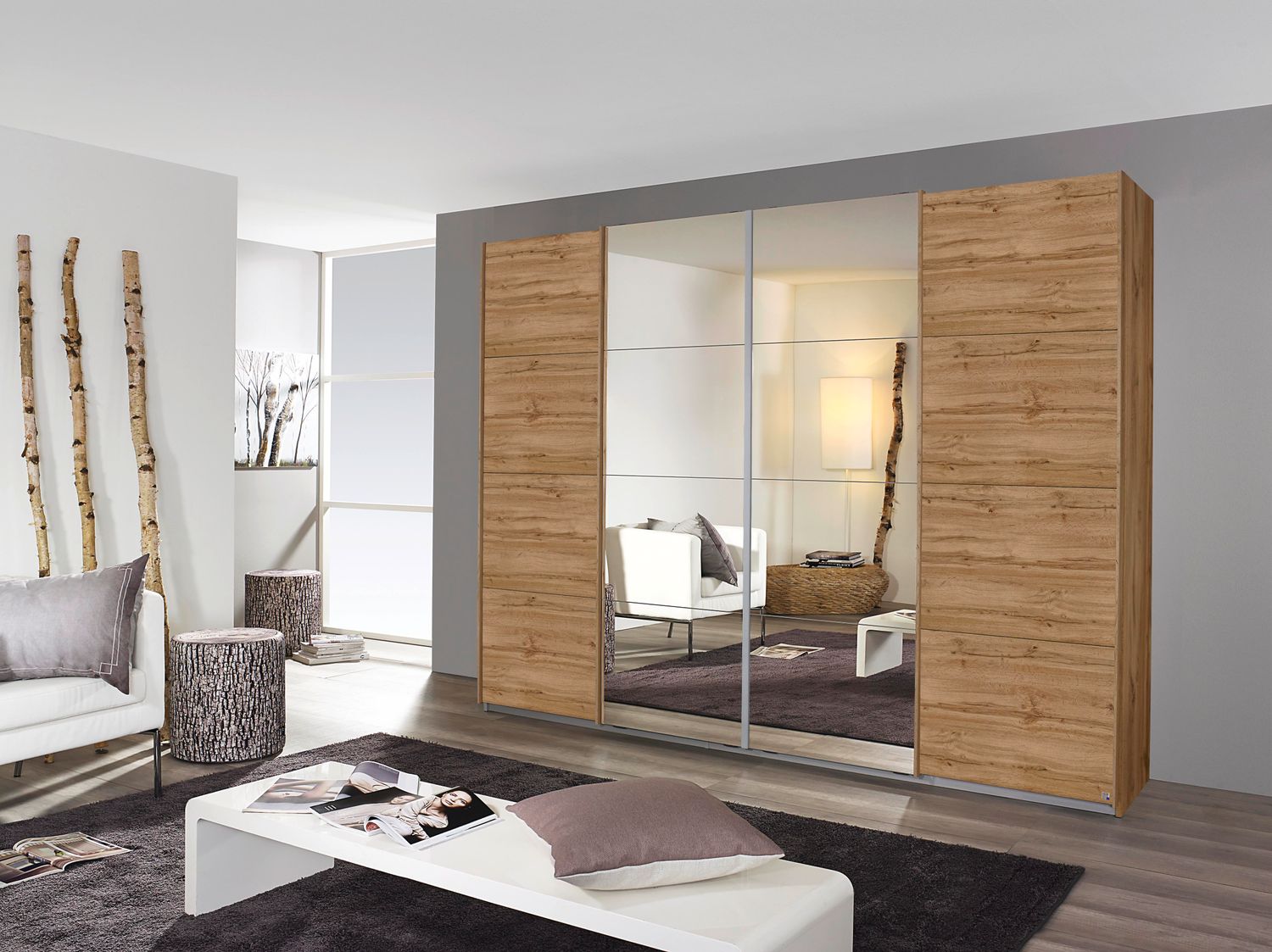 Syncrono with 4 sliding doors : 2 matt / 2 mirror doors