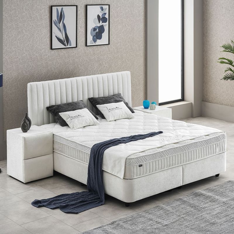 Laura with mattress &amp; storage
