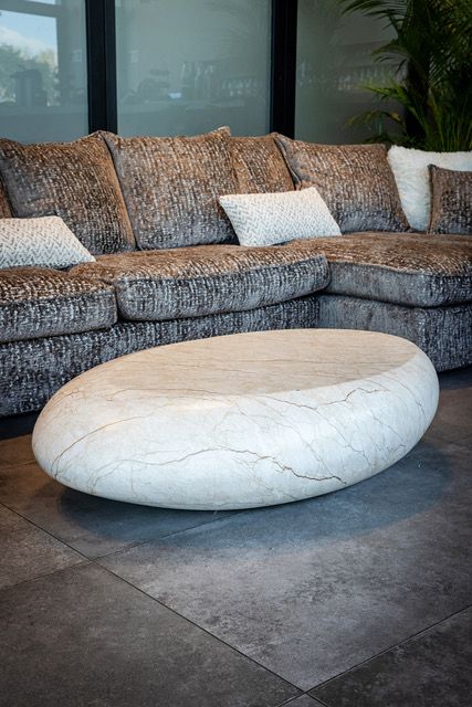 Coffee table : Pebble white (GRC)