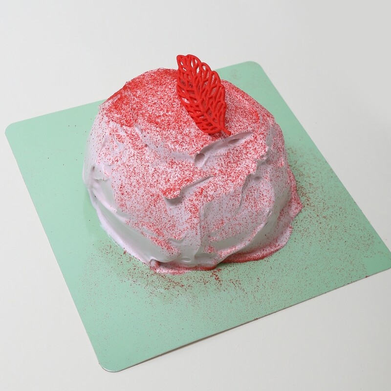 Jarðberja íslagkøka til 12-15 persónar