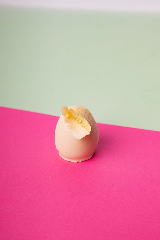 Marsipan egg við sitrón/ passiónsfrukt og hvítari sjokulátu